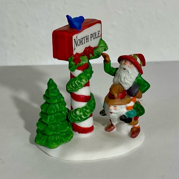 Department 56 “Trimming the North Pole”  The Heritage Village Collection - Picture 1 of 7